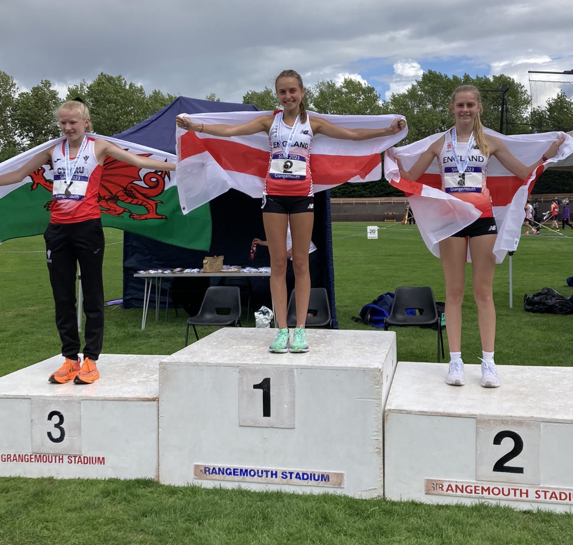 Eliza Nicholson wins gold on schools international debut
